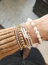 Load image into Gallery viewer, Clara - Pearl Bracelet
